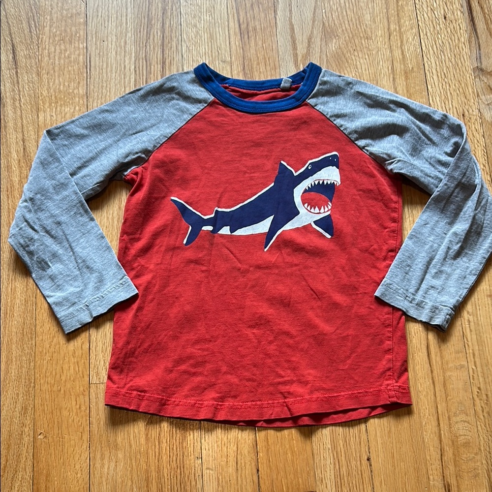 Mini Boden shark shirt